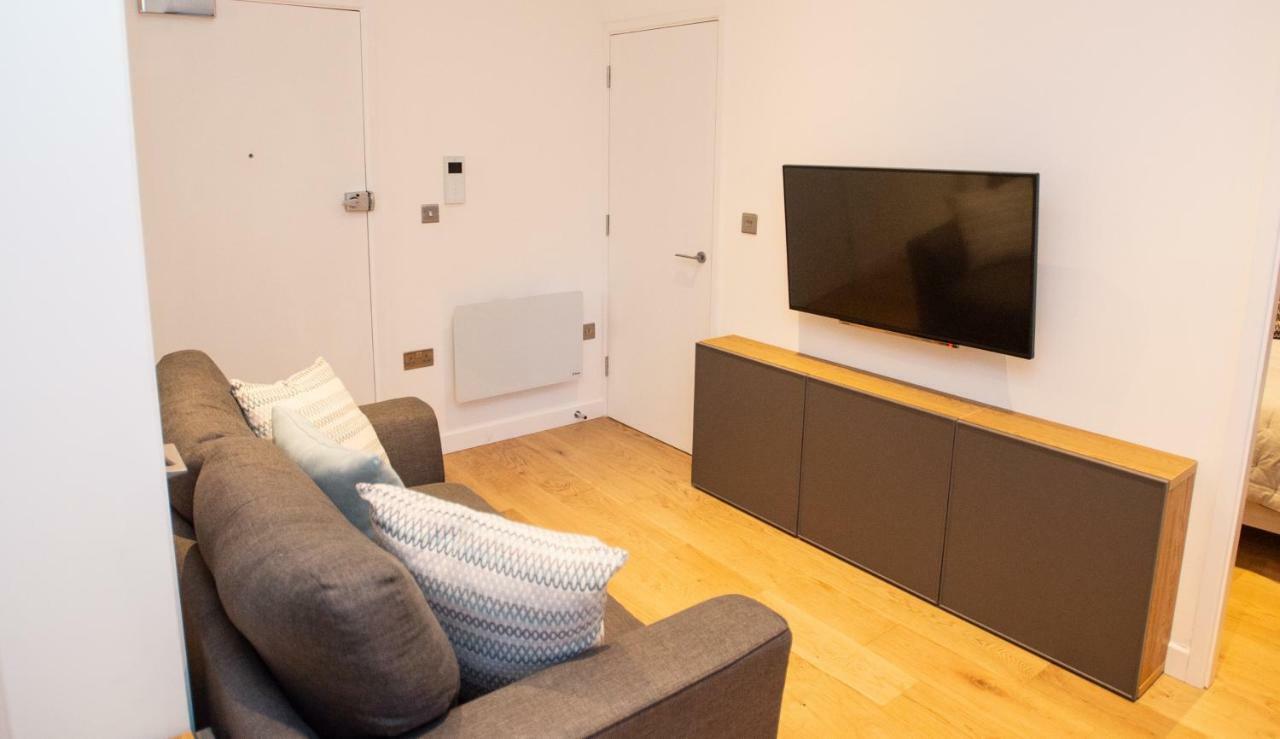 Stylish And Clean 1 Bed Apartment Maidenhead Town Center Екстер'єр фото