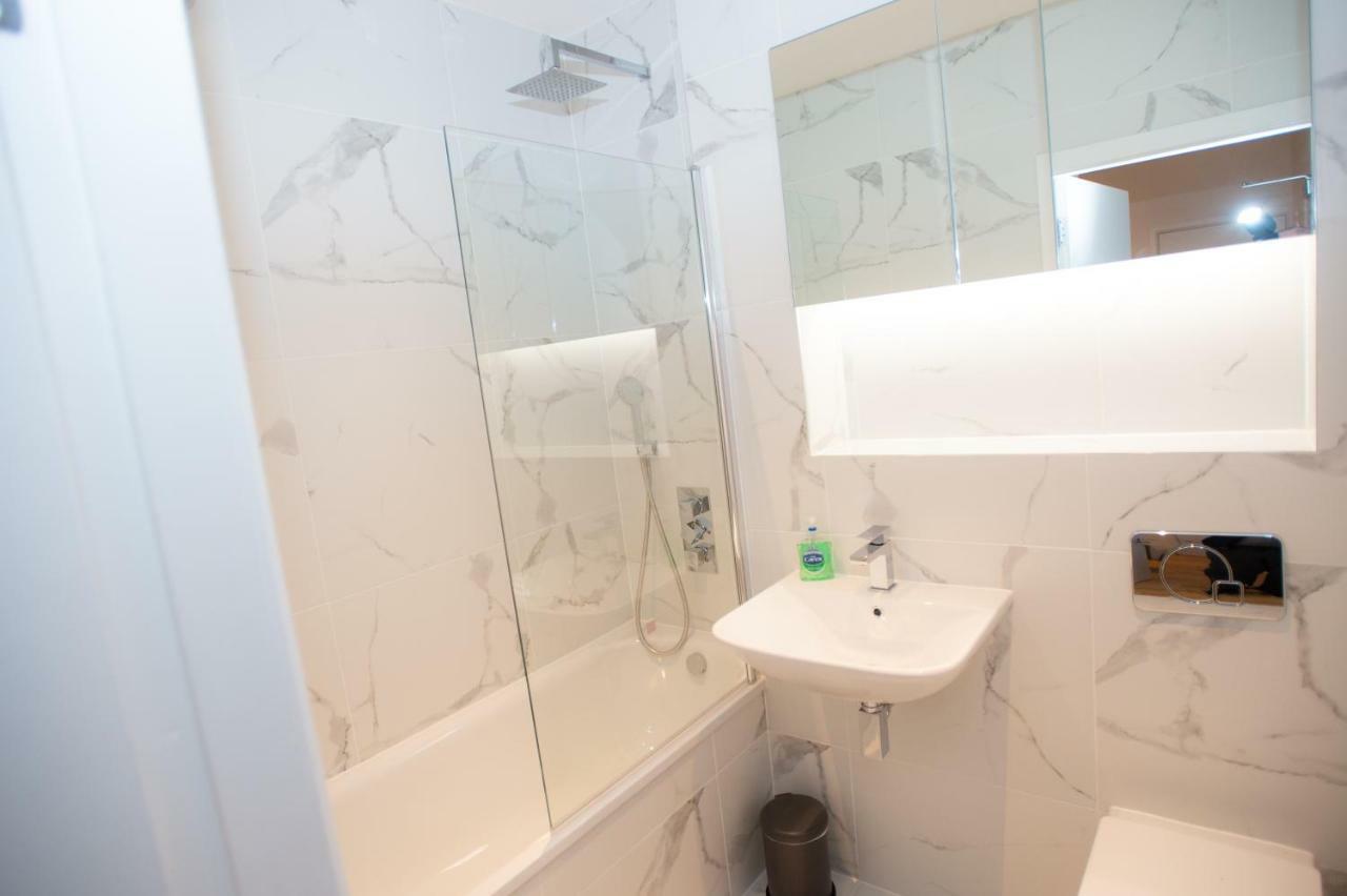 Stylish And Clean 1 Bed Apartment Maidenhead Town Center Екстер'єр фото