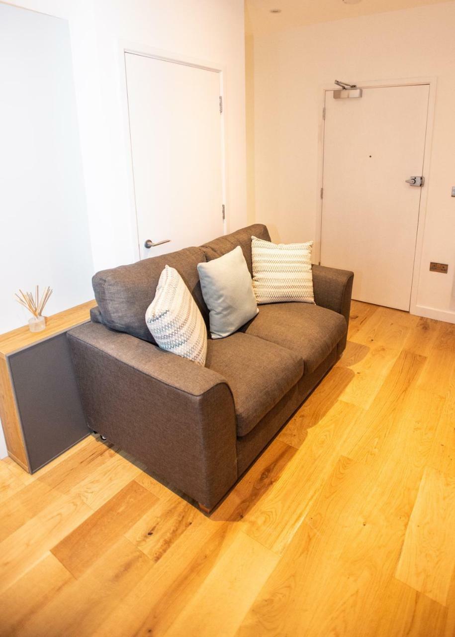 Stylish And Clean 1 Bed Apartment Maidenhead Town Center Екстер'єр фото